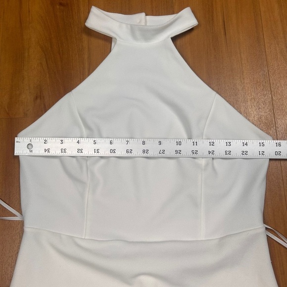 Lulu's Women’s White Halter Backless Mini Dress Size M - Picture 9 of 9